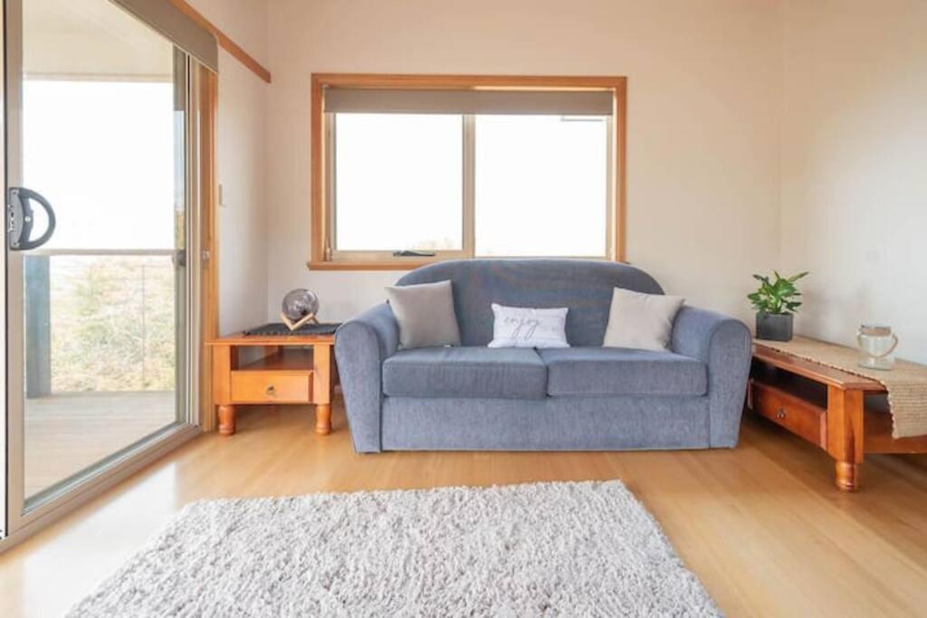 Private 2 Bedroom Cabin Retreat Legana Buitenkant foto